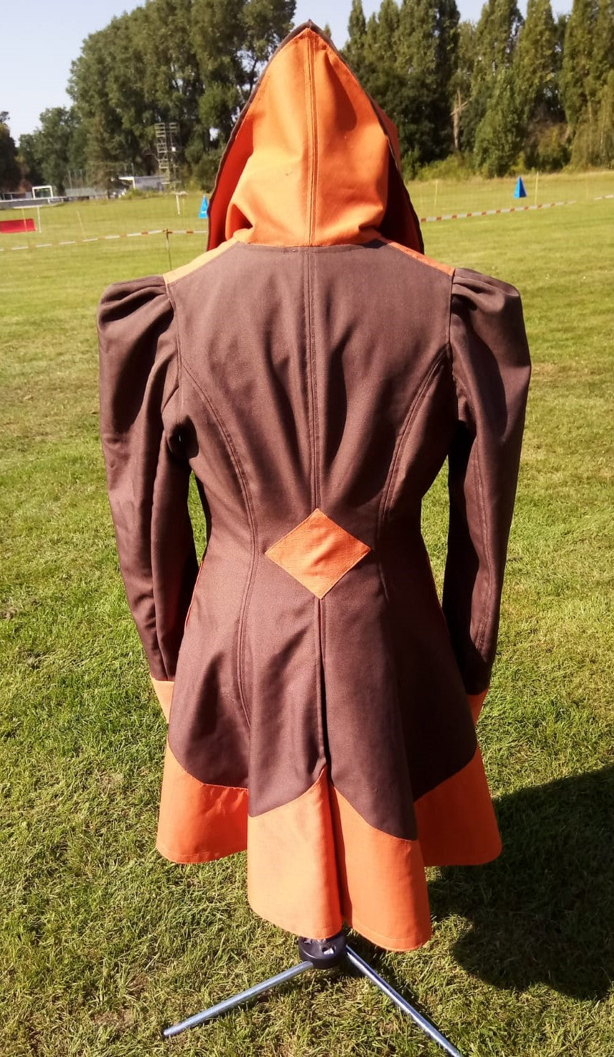 8 Wetterjacke , Regenjacke, orange-braun